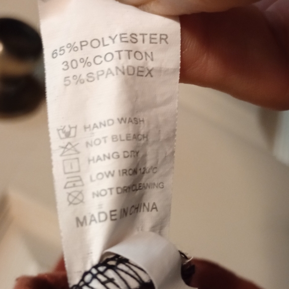 Leopard Print Color Block Women's Top Size Medium - Picture 3 of 3